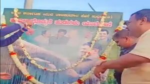 ಗಂಧದ ಗುಡಿ ಚಿತ್ರ ಬಿಡುಗಡೆಗೂ ಮುನ್ನ ಹುಬ್ಬಳ್ಳಿಯಲ್ಲಿ ಅಪ್ಪು ಅಭಿಮಾನಿಗಳ ಸಂಭ್ರಮ 