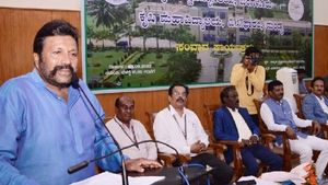  ಕಳಪೆ ಗುಣಮಟ್ಟದ ಗೊಬ್ಬರ-ಬಿತ್ತನೆ ಬೀಜ ಪ್ರಕರಣ ಸಿಒಡಿ ತನಿಖೆಗೆ: ಬಿ.ಸಿ. ಪಾಟೀಲ್ 