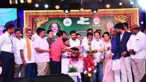 ಯುವ ದಸರಾ ಕಾರ್ಯಕ್ರಮಕ್ಕೆ ಚಾಲನೆ ನೀಡಿದ ಅಶ್ವಿನಿ ಪುನೀತ್ ರಾಜ್ ಕುಮಾರ್ 