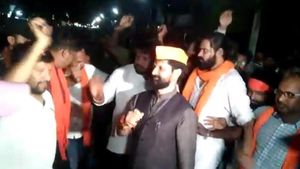 ಚಿಕ್ಕಮಗಳೂರಿನಲ್ಲಿ ಹಿಂದೂ ಮಹಾ ಗಣಪತಿ; ಮೆರವಣಿಗೆಯಲ್ಲಿ ಡಿಜೆ ಸೌಂಡ್‌ಗೆ ಸಿ.ಟಿ. ರವಿ ಸ್ಟೆಪ್‌
