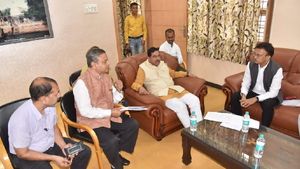  ಹುಬ್ಬಳ್ಳಿ - ಅಂಕೋಲಾ ರೈಲು ಮಾರ್ಗ ಯೋಜನೆ; ಕೇಂದ್ರ ಸಚಿವ ಪ್ರಲ್ಹಾದ್ ಜೋಶಿ ಹೇಳಿದ್ದೇನು? 