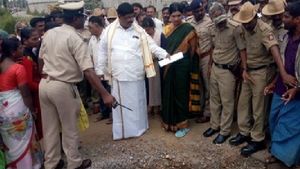 ಮಂಡ್ಯ ಜಿಲ್ಲೆಯ ಮಳೆ ಸಂತ್ರಸ್ತರಿಗೆ ತಕ್ಷಣವೇ ಅಗತ್ಯ ಪರಿಹಾರ: ಸಚಿವ ಕೆ ಗೋಪಾಲಯ್ಯ 
