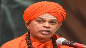  ಮುರುಘಾ ಶರಣರ ಪ್ರಕರಣ ಸರ್ಕಾರ, ವಿರೋಧ ಪಕ್ಷಗಳ ಮೌನಕ್ಕೆ ಕಾರಣವೇನು? 