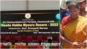 Mysuru Dasara 2022 :  ರಾಷ್ಟ್ರಪತಿ ಮುರ್ಮುರಿಂದ ಚಾಲನೆಗೆ ಕ್ಷಣಗಣನೆ, ಐತಿಹಾಸಿಕ ಕ್ಷಣಕ್ಕೆ ಮೈಸೂರು ಸಾಕ್ಷಿ 