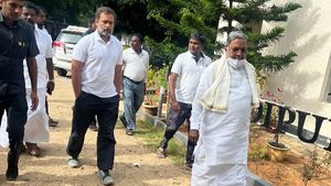  ರಾಜ್ಯ ಪ್ರವೇಶಿಸಿದ ಭಾರತ್ ಜೋಡೋ; ರಾಹುಲ್ ಗಾಂಧಿ ಸ್ವಾಗತಿಸಿದ ರಾಜ್ಯ ನಾಯಕರು 