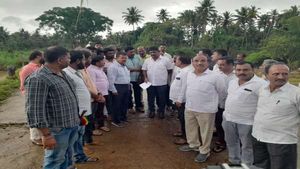  ಬೆಂಗಳೂರಿನಲ್ಲಿ ಜನ ಮುಳುಗಿದ್ದರೆ, ಬಿಜೆಪಿ ನಾಯಕರಿಗೆ ನೃತ್ಯದ ವಿಕೃತಿ ಎಂದು ಡಿಕೆ ಸುರೇಶ್ ಸಿಡಿಮಿಡಿ