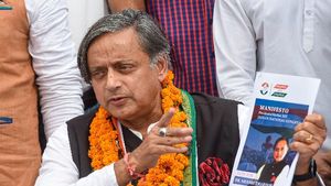 ಪ್ರಣಾಳಿಕೆಯಲ್ಲಿ ಭಾರತ ನಕ್ಷೆಯಲ್ಲಿ ಪ್ರಮಾದ; ಬೇಷರತ್ ಕ್ಷಮೆಯಾಚಿಸಿದ ಶಶಿ ತರೂರ್ 