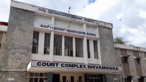 ಶಿವಮೊಗ್ಗ: ಅಶ್ಲೀಲ ವಿಡಿಯೋ ಚಿತ್ರಿಸಿ, ಪ್ರಸಾರ ಮಾಡಿದವನಿಗೆ 20 ವರ್ಷ ಜೈಲು ಶಿಕ್ಷೆ 