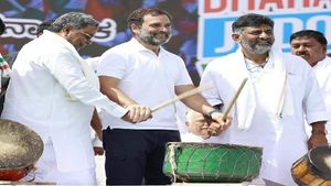 ರಾಹುಲ್ ಗಾಂಧಿ ಎದುರು ಬಿಜೆಪಿ ಹಾಗೂ ಪೊಲೀಸರಿಗೆ ವಾರ್ನಿಂಗ್ ಕೊಟ್ಟ ಸಿದ್ದರಾಮಯ್ಯ 