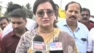 ಎರಡು ಸಿಟಿಗೆ ಸಂಪರ್ಕ ಕಲ್ಪಿಸುವ ಹೆದ್ದಾರಿಗಾಗಿ ಹತ್ತಾರು ಹಳ್ಳಿಗಳಿಗೆ ತೊಂದರೆ ಸಲ್ಲದು: ಸುಮಲತಾ ಆಕ್ರೋಶ