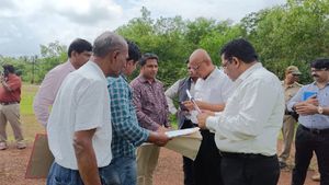 ಉತ್ತರಕನ್ನಡ: ಸೂಪರ್‌ ಸ್ಪೆಷಾಲಿಟಿ ಆಸ್ಪತ್ರೆಗೆ ಗ್ರೀನ್ ಸಿಗ್ನಲ್‌ ಸಿಕ್ಕ ಬೆನ್ನಲ್ಲೇ ಕುಮಟಾದಲ್ಲಿ ಸ್ಥಳ ಪರಿಶೀಲನೆ 