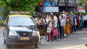 ಪ್ರಯಾಣಿಕರಿಗೆ ಶಾಕ್: ಟ್ಯಾಕ್ಸಿ, ಆಟೋ ದರದಲ್ಲಿ ಮತ್ತಷ್ಟು ದುಬಾರಿ! 
