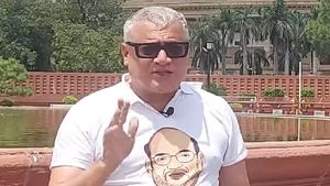 ಟಿಎಂಸಿ ಟೀ ಶರ್ಟ್‌ನಲ್ಲಿ ಭಾರತದ ದೊಡ್ಡ ಪಪ್ಪು ಅಮಿತ್‌ ಶಾ ಎಂಬ ಕಾರ್ಟೂನ್‌ 