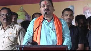 ಬಸವರಾಜ ಬೊಮ್ಮಾಯಿ ಕಠಿಣ ಕ್ರಮ ಎಂಬ ಮಾತು ಬಿಟ್ಟು ಬುಲ್ಡೋಜರ್ ಮಾದರಿ ತರಲಿ: ಯತ್ನಾಳ್