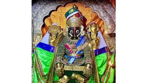  ರಾಜಾಲಂಕಾರದಲ್ಲಿ ಕಂಗೊಳಿಸಿದ ಮೈಸೂರು ಯದುವಂಶದ ಆದಿದೈವ ಚೆಲುವನಾರಾಯಣ 