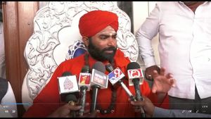 ಗದಗ; 2ಎ ಮೀಸಲಾತಿಗಾಗಿ ಕಾನೂನಾತ್ಮಕ ಹೋರಾಟ, ವಚನಾನಂದ ಶ್ರೀ 