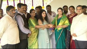 ಹರೀಸಂದ್ರ: ಎಲ್ಲಾ ಎಂಎಲ್‌ಸಿಗಳಿಗೂ 50 ಕೋಟಿ ಅನುದಾನ ನೀಡಿ, ಅನಿತಾ ಕುಮಾರಸ್ವಾಮಿ 