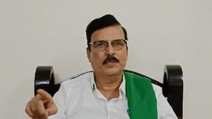 ಒಂದು ಪಕ್ಷವನ್ನು ಸೋಲಿಸುವ ಶಕ್ತಿ ರೈತರಿಗಿದೆ; ಕುರುಬೂರು ಶಾಂತಕುಮಾರ್ 