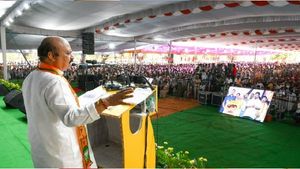 ಜನಪರ ಕಾರ್ಯಕ್ರಮಗಳನ್ನು ಗಮನಿಸಿ, ಬಿಜೆಪಿ ಮತ್ತೊಮ್ಮೆ ಗೆಲ್ಲಿಸಿ: ಬೊಮ್ಮಾಯಿ ಮನವಿ 