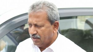 ರಾಹುಲ್, ಸೋನಿಯಾ ಬೇಲ್ ಮೇಲೆ ಹೊರಗೆ: ಕಾಂಗ್ರೆಸ್‌ನ ಭ್ರಷ್ಟಾಚಾರ ಆರೋಪಕ್ಕೆ ಬೈರತಿ ತಿರುಗೇಟು 