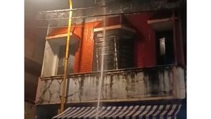 ದಾವಣಗೆರೆ: ಪಟಾಕಿ ಕಿಡಿ ತಗುಲಿ ಧಗ ಧಗ ಉರಿದ ಮೆಡಿಕಲ್ ಗೋದಾಮು...! 
