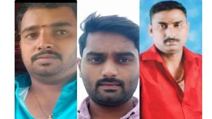 ಗಣಪತಿ ವಿಸರ್ಜನೆ ವೇಳೆ ಇಬ್ಬರ ಸಾವು, ಸಹೋದರನನ್ನು ನೋಡಲು ಬಂದ ಮತ್ತೊಬ್ಬ ವ್ಯಕ್ತಿಗೆ ಹೃದಯಾಘಾತ