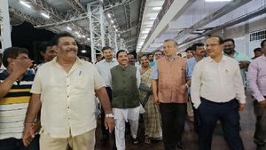 Breaking; ಹುಬ್ಬಳ್ಳಿ-ದೆಹಲಿ ರೈಲು ಸಂಚಾರಕ್ಕೆ ಮಂಗಳವಾರ ಚಾಲನೆ 