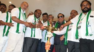 ಪಂಚರತ್ನ ಯಾತ್ರೆ, ಚುನಾವಣೆಯಲ್ಲಿ ಗೆಲ್ಲುವ ಸೂತ್ರಗಳ ಬಗ್ಗೆ ಅಭ್ಯರ್ಥಿಗಳಿಗೆ ಸಲಹೆ ಕೊಟ್ಟ ಎಚ್‌ಡಿಕೆ 