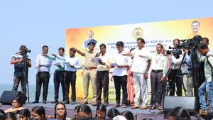  ಮಂಗಳೂರು; ಅರಬ್ಬೀ ಸಮುದ್ರ ತೀರದಲ್ಲಿ ಮೊಳಗಿದ ಕೋಟಿ ಕಂಠ ಗಾಯನ