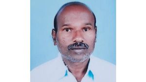Breaking: ರಾಯಚೂರು: ನಿರ್ಜನ ಪ್ರದೇಶದಲ್ಲಿ ಪಿಡಿಒ ಬರ್ಬರ ಹತ್ಯೆ 