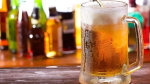 ಬೆಂಗಳೂರಿನಲ್ಲಿ Online Liquor ಆರ್ಡರ್ ಕೊಟ್ಟವರಿಗೆ ಮಕ್ಮಲ್ ಟೋಪಿ! 