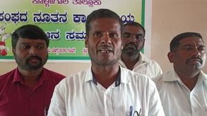 ಅಸ್ಪೃಶ್ಯ ಪದ ಬಳಕೆ: ಎಚ್.ಡಿ.ಕುಮಾರಸ್ವಾಮಿ ವಿರುದ್ಧ ಕೊಳ್ಳೇಗಾಲದಲ್ಲಿ ದೂರು 