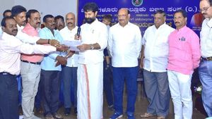 ಮೀಸಲಾತಿಗೆ ಒತ್ತಾಯಿಸಿ ಶಾಸಕ ಸಿ.ಟಿ.ರವಿಗೆ ಮನವಿ ಸಲ್ಲಿಸಿದ ಬಲಿಜ ಸಮುದಾಯ 