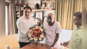 ದೇವೇಗೌಡರಿಗೆ ಆಹ್ವಾನ ನೀಡಿಲ್ಲ ಎಂದು ಕುಮಾರಸ್ವಾಮಿ ಆಣೆ ಮಾಡಲಿ: ಬಿಜೆಪಿ 