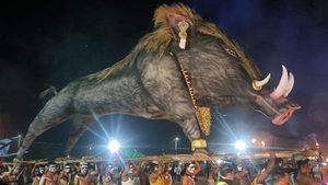ಕಾರವಾರದ ದಿಂಡಿ ಉತ್ಸವದಲ್ಲಿ ಗಮನ ಸೆಳೆದ 'ಕಾಂತಾರ'ದ ಪಂಜುರ್ಲಿ ದೈವ
