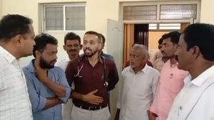  ತೊಟ್ಟಿಲು ಕಾರ್ಯಕ್ರಮದಲ್ಲಿ ಊಟ ಸೇವಿಸಿ ಆರುಂಡಿ ಗ್ರಾಮದ 80 ಜನ ಅಸ್ವಸ್ಥ 