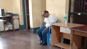  Breaking: ವಿದ್ಯಾರ್ಥಿನಿಗೆ ಲೈಂಗಿಕ ಕಿರುಕುಳ ಆರೋಪ, ಪೊಲೀಸ್‌ ವಶಕ್ಕೆ ಮುಖ್ಯಶಿಕ್ಷಕ