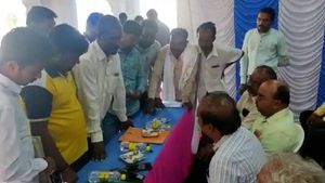 ನಮಗೆ ಹೆಣ್ಣು ಕೊಡುತ್ತಿಲ್ಲ: ಜಾಗೃತಿ ಕಾರ್ಯಕ್ರಮಕ್ಕಾಗಿ ತಹಶೀಲ್ದಾರ್‌ಗೆ ಯುವ ರೈತರ ಮನವಿ 
