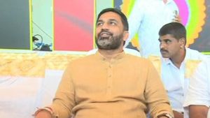  ಹಾಸನ: ಪ್ರಜ್ವಲ್‌, ಭವಾನಿ ರೇವಣ್ಣಗೆ ಸಂಸ್ಕಾರದ ಪಾಠ ಮಾಡಿದ ಪ್ರೀತಂಗೌಡ 