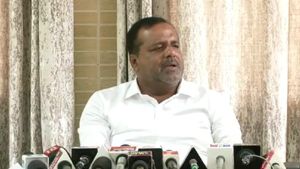 ಕೊಲ್ಲೂರು ದೇವಸ್ಥಾನದಲ್ಲಿ ಹಿಂದೆಯೂ ಸಲಾಂ ಮಂಗಳಾರತಿ ಇತ್ತು: ಯುಟಿ ಖಾದರ್ ಸ್ಪಷ್ಟನೆ 