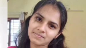 Breaking; ಶಿವಮೊಗ್ಗ, ವಿವಾಹವಾದ 5 ತಿಂಗಳಿಗೆ ಮಹಿಳೆ ನೇಣಿಗೆ ಶರಣು 