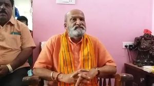 ಕಾಂಗ್ರೆಸ್‌ನವರ ಮಾನಸಿಕತೆ ಹಾಗೂ ಓಲೈಕೆ ರಾಜಕಾರಣದಿಂದ ಗಲಭೆ- ಮುತಾಲಿಕ್ ಕಿಡಿ