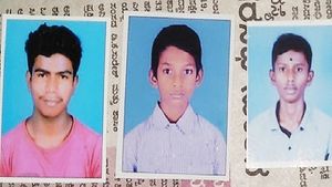 ಕನಕಪುರ; ಕೊನೆಗೂ ದೇಗುಲ ಮಠಕ್ಕೆ ವಾಪಸಾದ ಮೂವರು ಮಕ್ಕಳು 