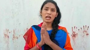 ರಾಯಚೂರು: ಸರ್ಕಾರಿ ಶಿಕ್ಷಕ ಹುದ್ದೆಗೆ ಆಯ್ಕೆಯಾದ ತೃತೀಯ ಲಿಂಗಿ ಪೂಜಾ 