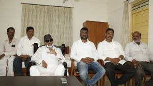ಮುಖ್ಯಮಂತ್ರಿಗಳು ಬರೀ ಬುರುಡೆ ಬಿಡುತ್ತಾರೆ: ಚಾಮರಾನಗರದಲ್ಲಿ ವಾಟಾಳ್‌ ನಾಗರಾಜ್ ಆಕ್ರೋಶ 
