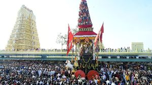 ಚಾಮುಂಡಿ ಬೆಟ್ಟದಲ್ಲಿ ₹48 ಕೋಟಿ ಅಭಿವೃದ್ಧಿ ಯೋಜನೆ: ಕೇಂದ್ರ ಸರ್ಕಾರದ ಪ್ರಸ್ತಾವಕ್ಕೆ ವಿರೋಧವೇಕೆ? 