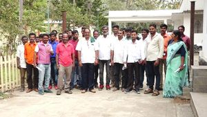 ಬುಡಕಟ್ಟು ಜನರಿಗೆ ಮಳೆಗಾಲದಲ್ಲಿ ನೀಡುವ ಆಹಾರ ಸಾಮಗ್ರಿ ನೀಡದ ಜಿಲ್ಲಾಡಳಿತ