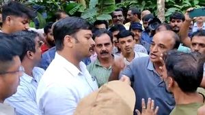 ಕಾಡುಕೋಣ ದಾಳಿಗೆ ವ್ಯಕ್ತಿ ಬಲಿ: ಅರಣ್ಯಾಧಿಕಾರಿಗಳ ವಿರುದ್ಧ ಜನರ ಆಕ್ರೋಶ