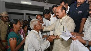 ರಾಹುಲ್‌ಗಾಂಧಿಗೆ ಆರ್‌ಎಸ್‌ಎಸ್‌ ಬಗ್ಗೆ ಮಾಹಿತಿ ಇಲ್ಲ: ಸಿಎಂ ಬೊಮ್ಮಾಯಿ