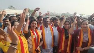 ಬೆಳಗಾವಿಯಲ್ಲಿ ಸಾವಿರಾರು ಕನ್ನಡ  ಬಾವುಟಗಳನ್ನು ಪ್ರದರ್ಶನ ಮಾಡುತ್ತೇವೆ: ಕರವೇ ನಾರಾಯಣ ಗೌಡ